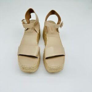 Bernardo Mallorca Womens Solid Leather Platform Heels